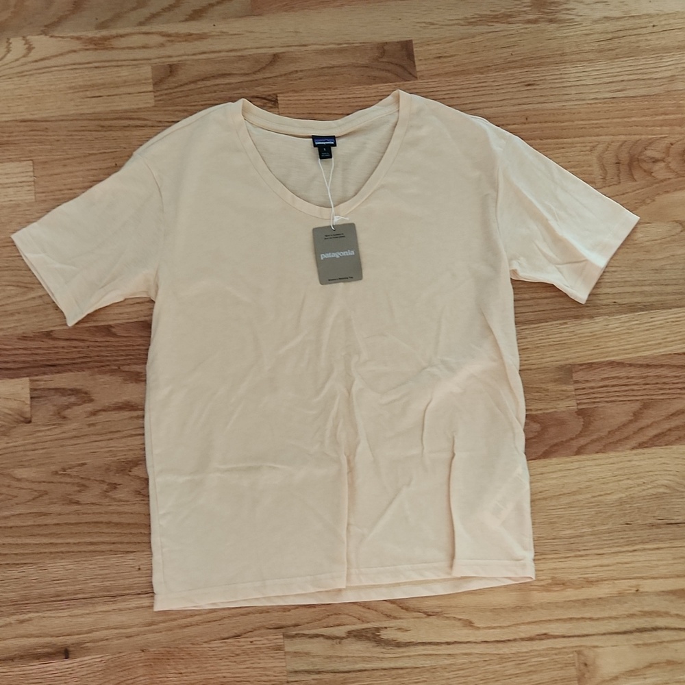 NWT Patagonia Mainstay Tee Small